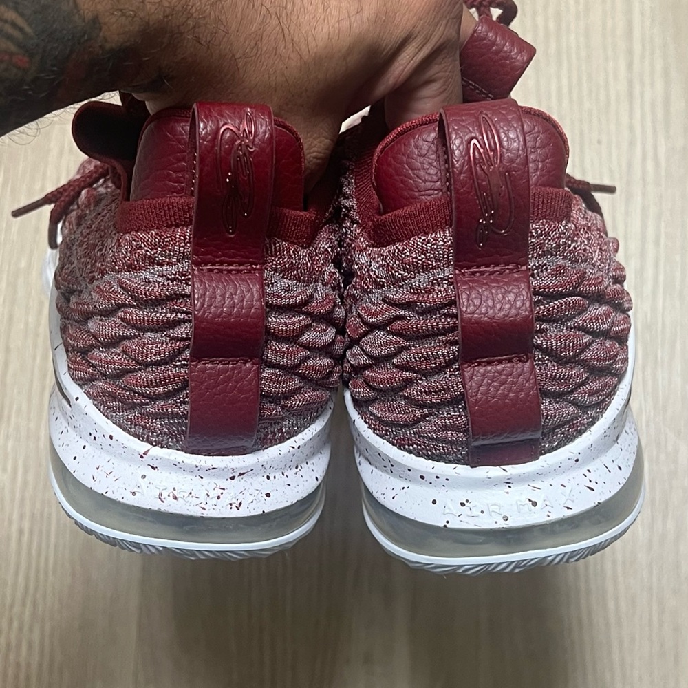 Nike LeBron 15 Low Basketball Shoes Size 10.5 Ashes Team Red Cleveland Red Wine - Picture 5 of 8
